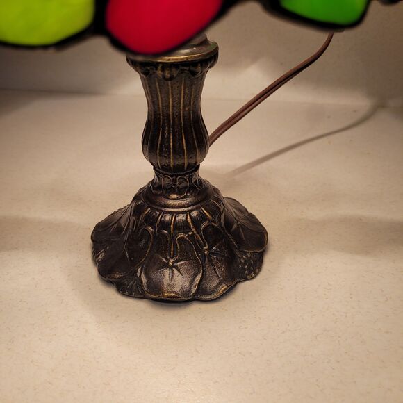 Vtg Tiffany Style Stained Glass Floral Mosaic Table Lamp Metal base 11.5" tall - Picture 5 of 12